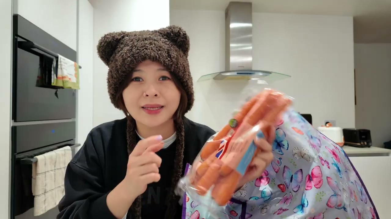 Lần đầu thử làm nem hải sản tại UK 🇬🇧Nguyên liệu không thiếu, chỉ thiếu… kinh nghiệm 😆