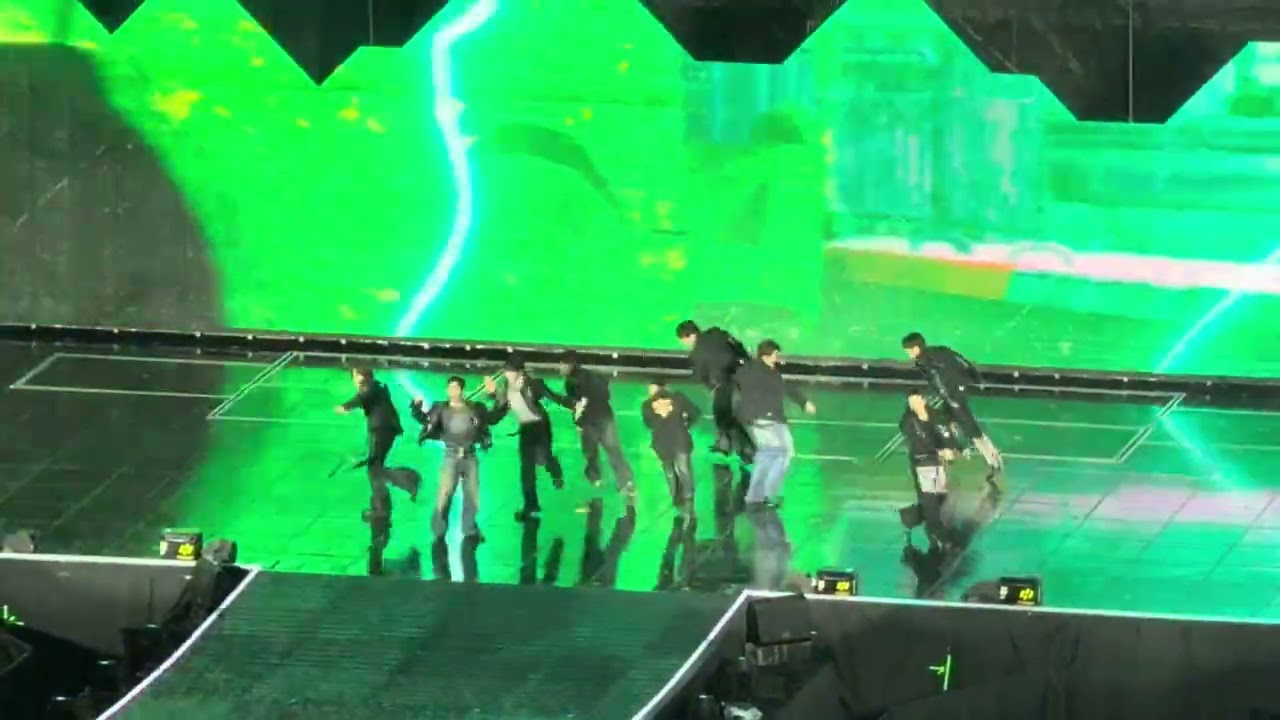 250913 세븐틴 Thunder fancam | SEVENTEEN WORLD TOUR [NEW_] IN INCHEON