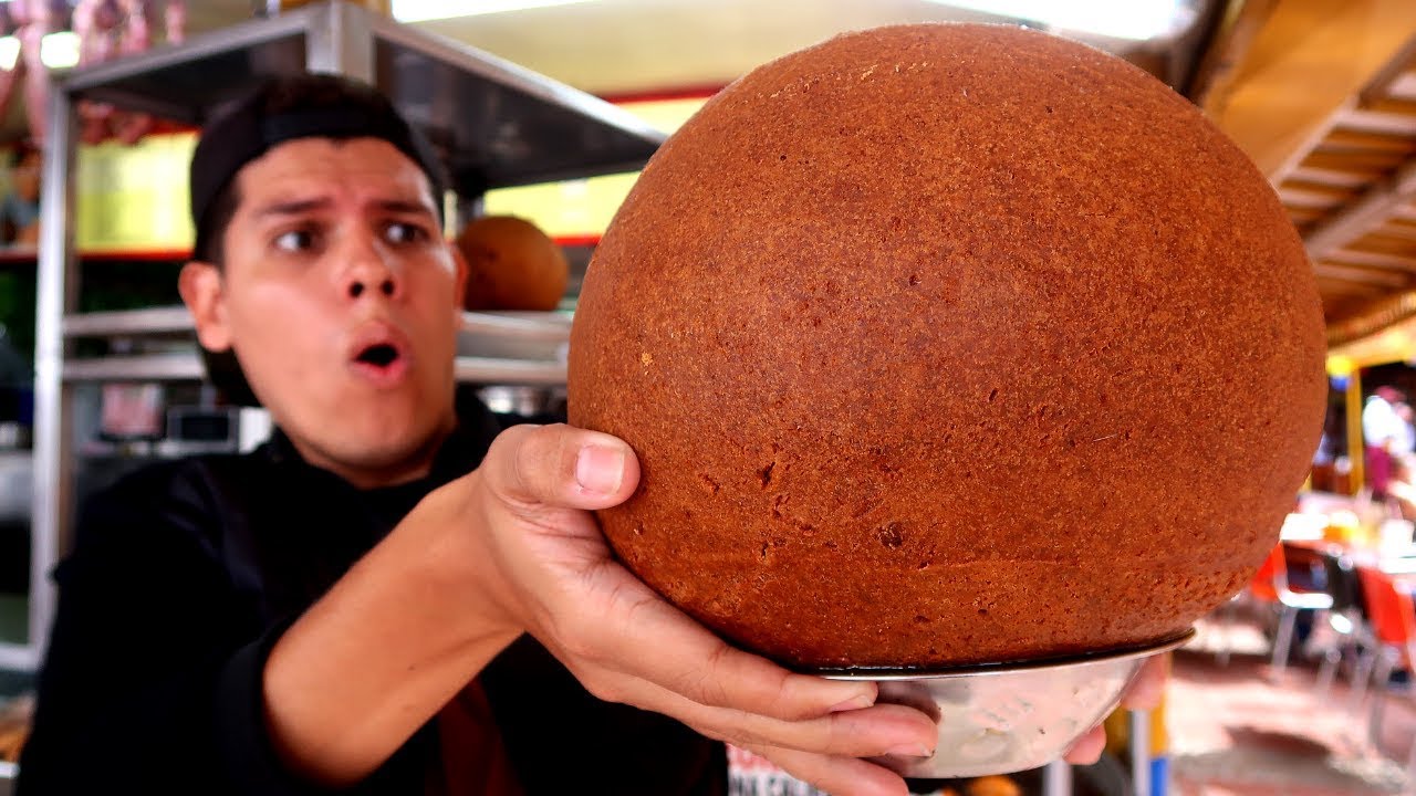 EL BUÑUELO mas GRANDE DEL MUNDO está en MEDELLIN 🍘 Comida colombiana