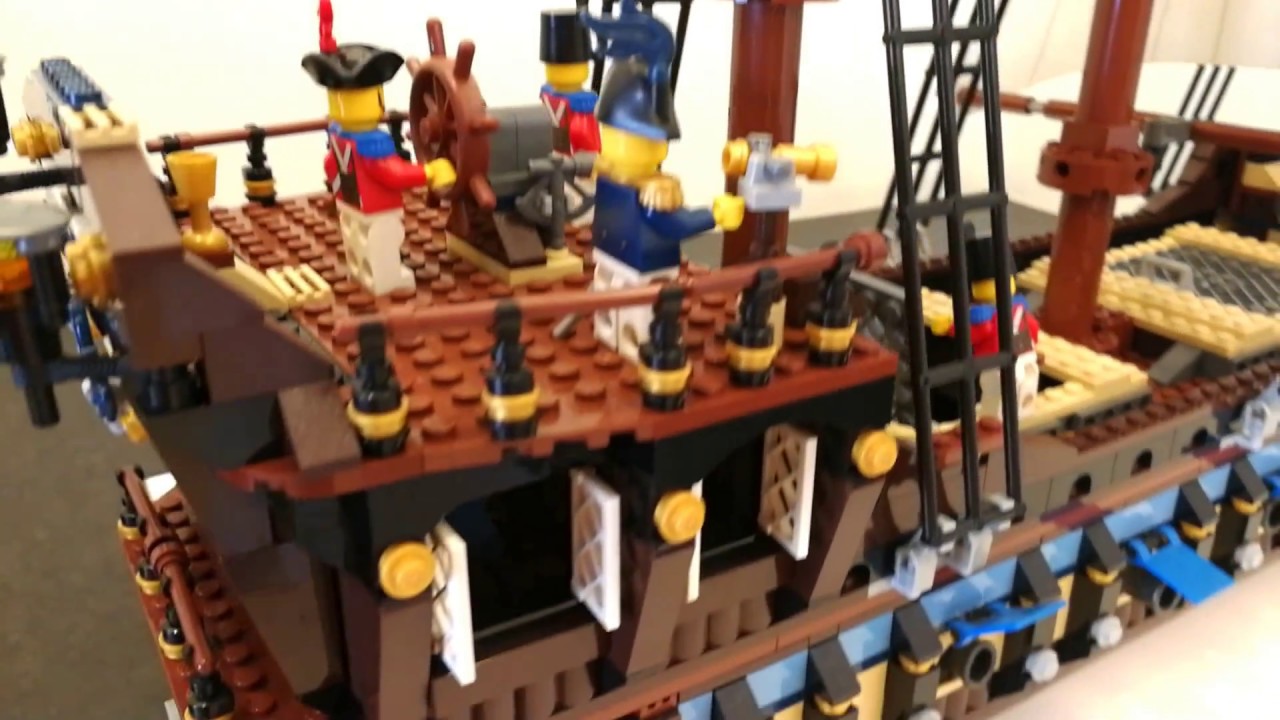 360&deg; view Imperial Flagship 10210 Lego Pirates