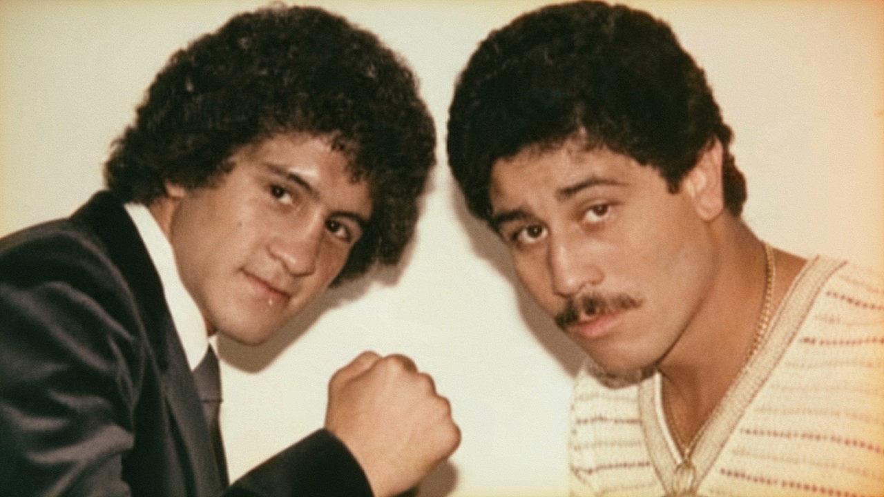 Salvador Sanchez vs Wilfredo Gomez - Highlights (Battle of The LITTLE GIANTS)