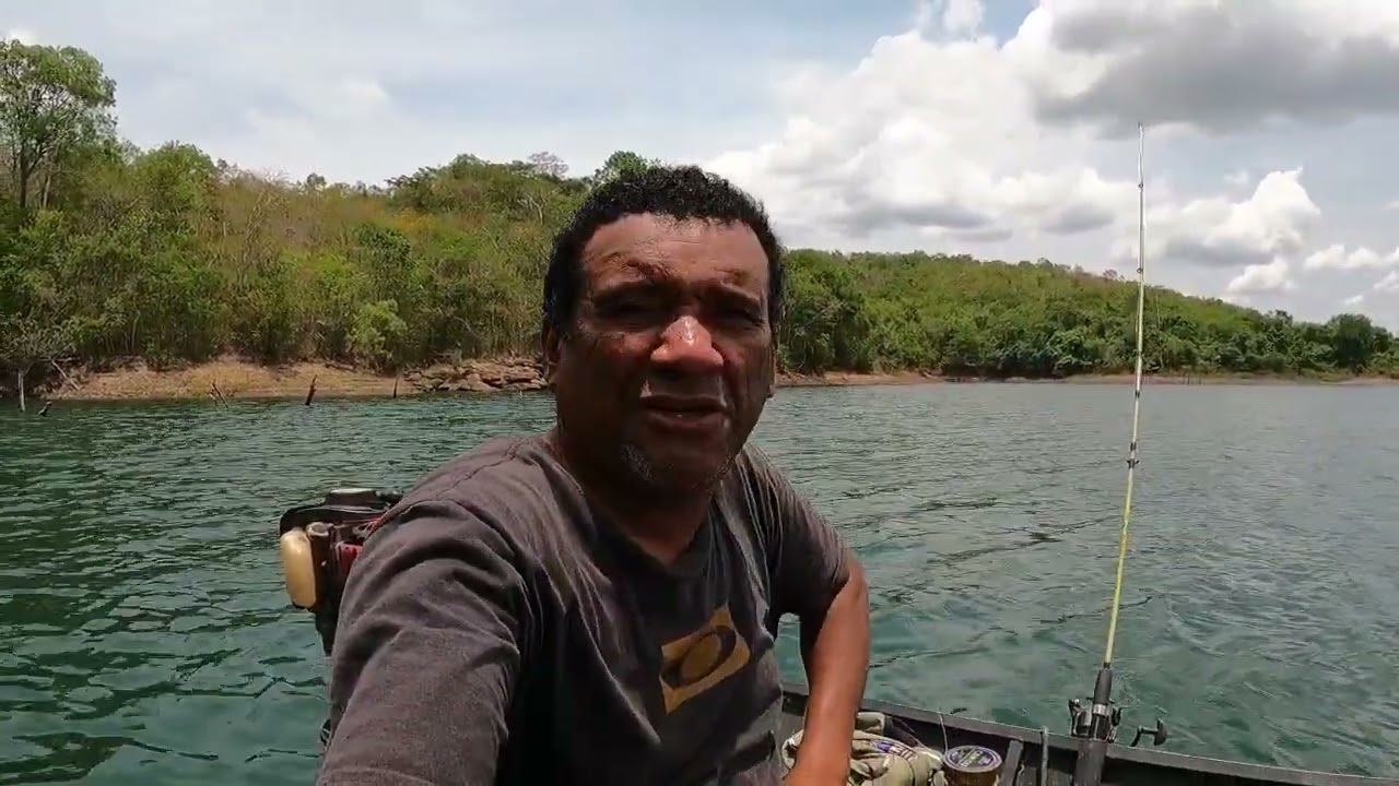 Nao montei acampamnto pesque e dormi dentro do carrro
