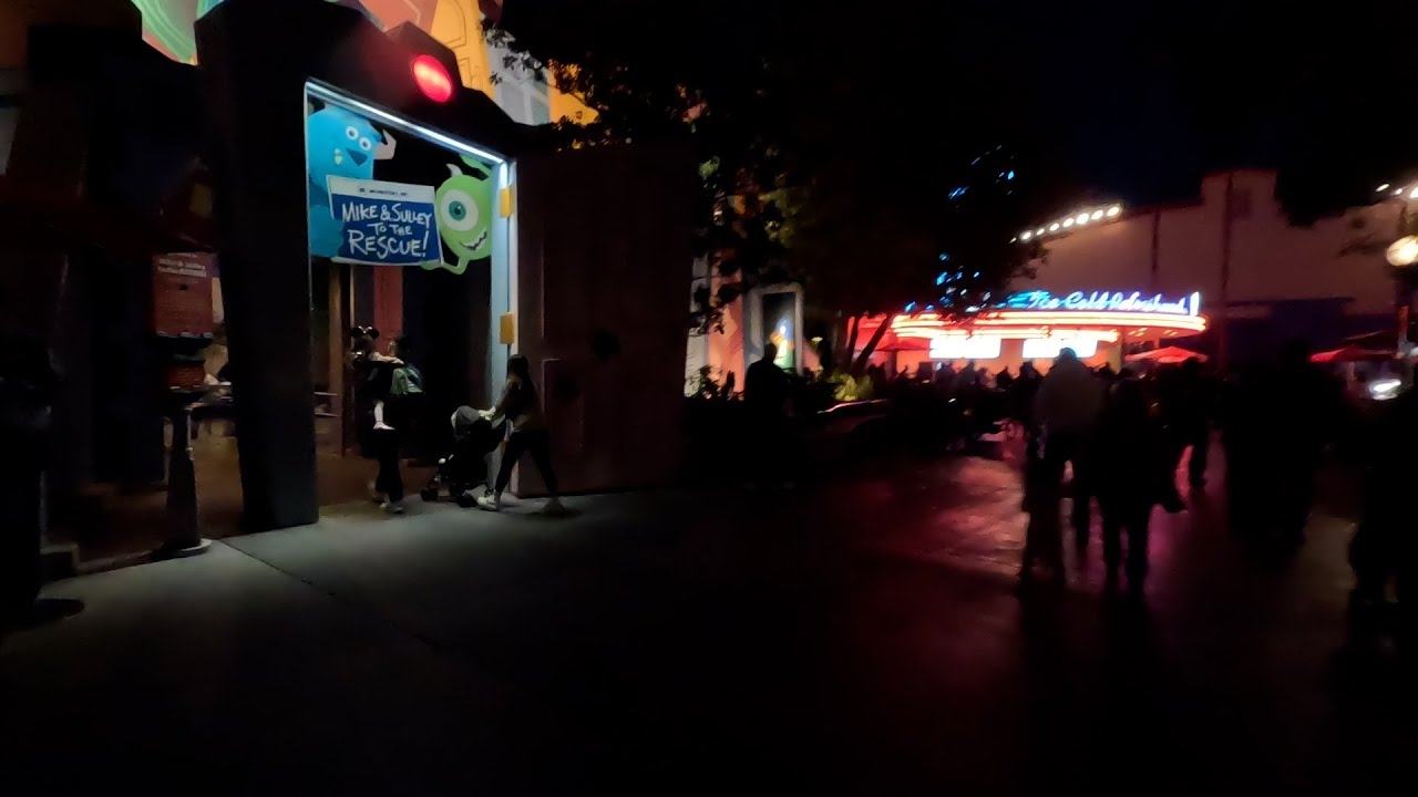 Paradise Gardens Park to Monsters, Inc. | Walking Around DCA | 01/09/26