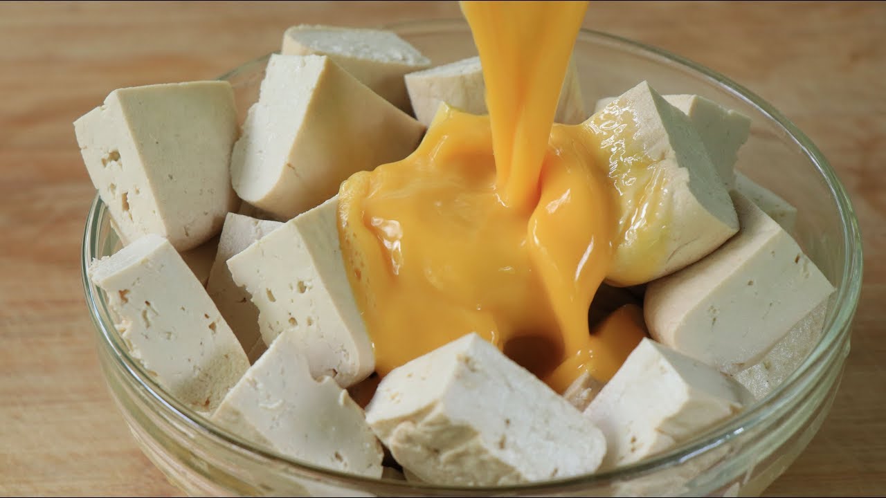 Yummy tofu with chives flower cooking - Tofu recipe cooking by countryside life TV.