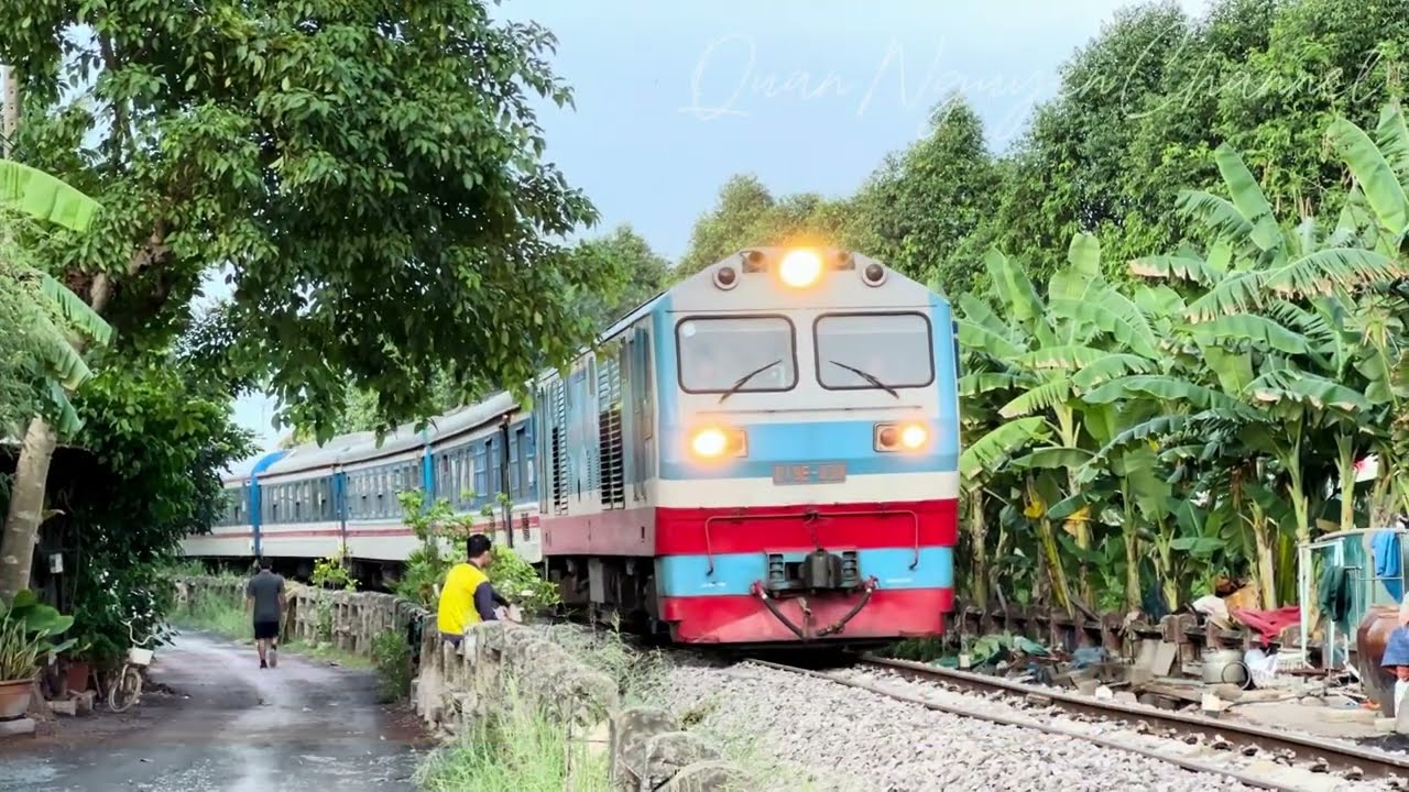Những Chuyến Tàu Hoả Đi Về Thật Đẹp Mùa Hè 2024