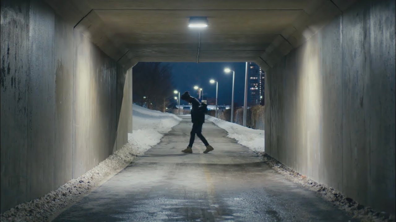 Lindasson - Muddy Buddy (Official Music Video)