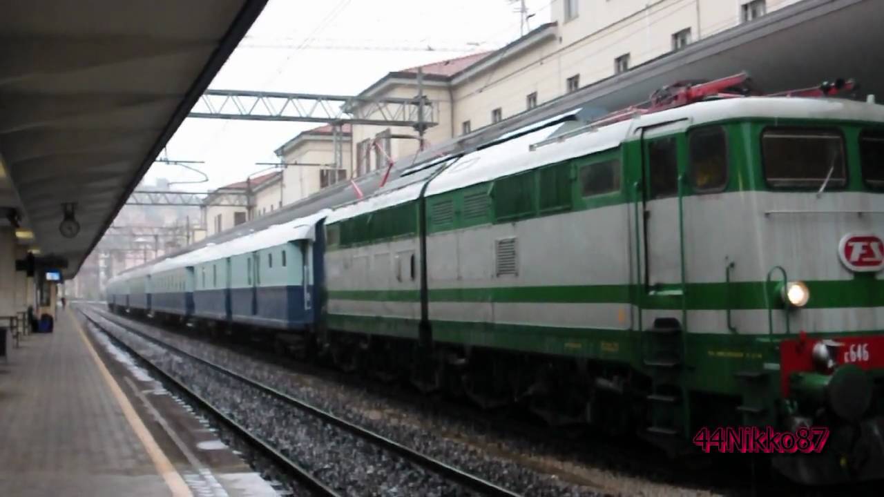 E646 196 con vetture Treno Azzurro a La Spezia + E646 085 Livrea Completa DL GE Brignole