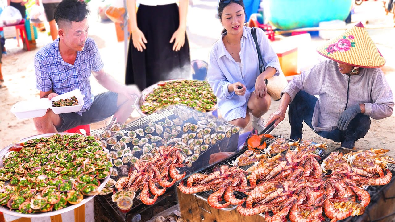 Độc lạ nhất Chợ Cá Ngay Bãi Tắm Nướng Tôm Mực ăn trực tiếp tại chỗ, khách nườm nượp vui như hội