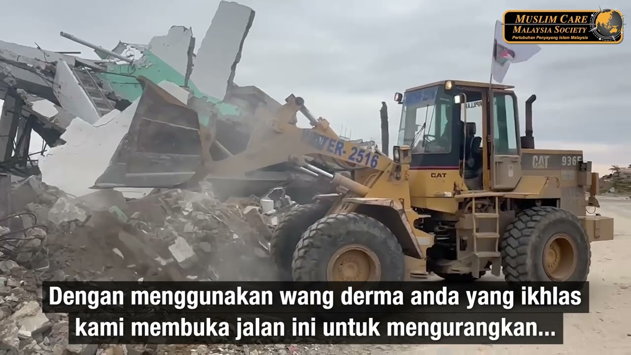KEUTAMAAN MENGALIHKAN HALANGAN DI JALAN. MUSLIM CARE MALAYSIA TAJA PEMBERSIHAN JALAN DI ALQARARA