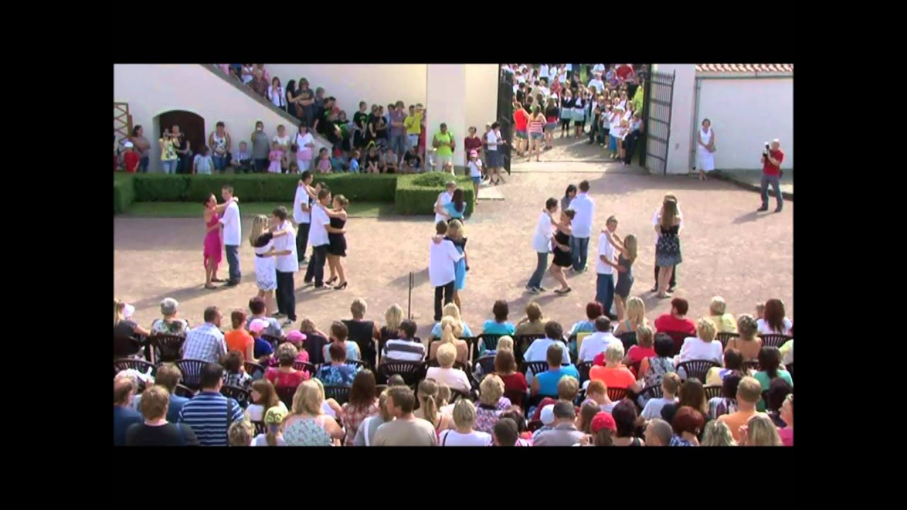 Akademie 8.A ZŠ Chrast .wmv
