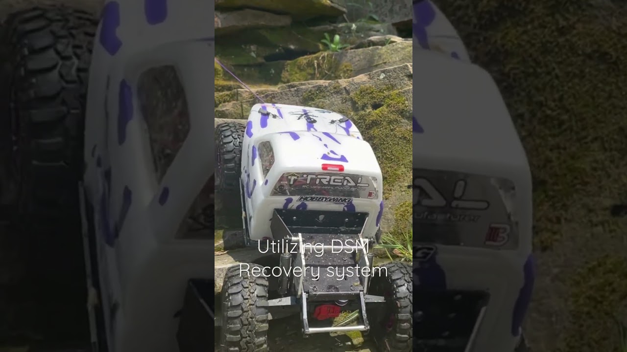 Was stuck on a undercut! Utilized the DSM kinetic winch recovery system #axial #rc #overlanding