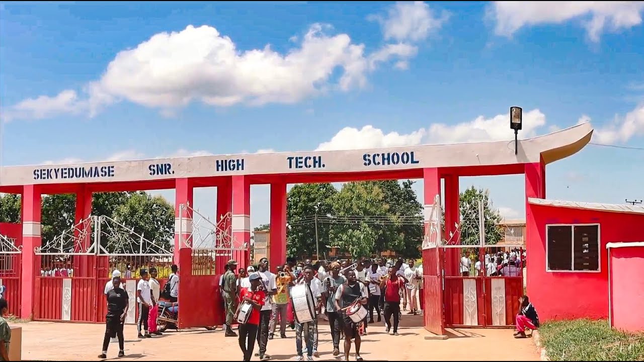 Sekedumase Senior High Tec. School SRC WEEK PARADE