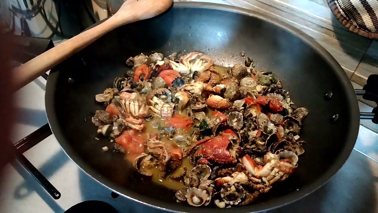 SPAGHETTI ALLO SCOGLIO-profumi e sapori delle isole EGADI-🦀🦀🦀😋😋😋sapore di mare-profumi isolani