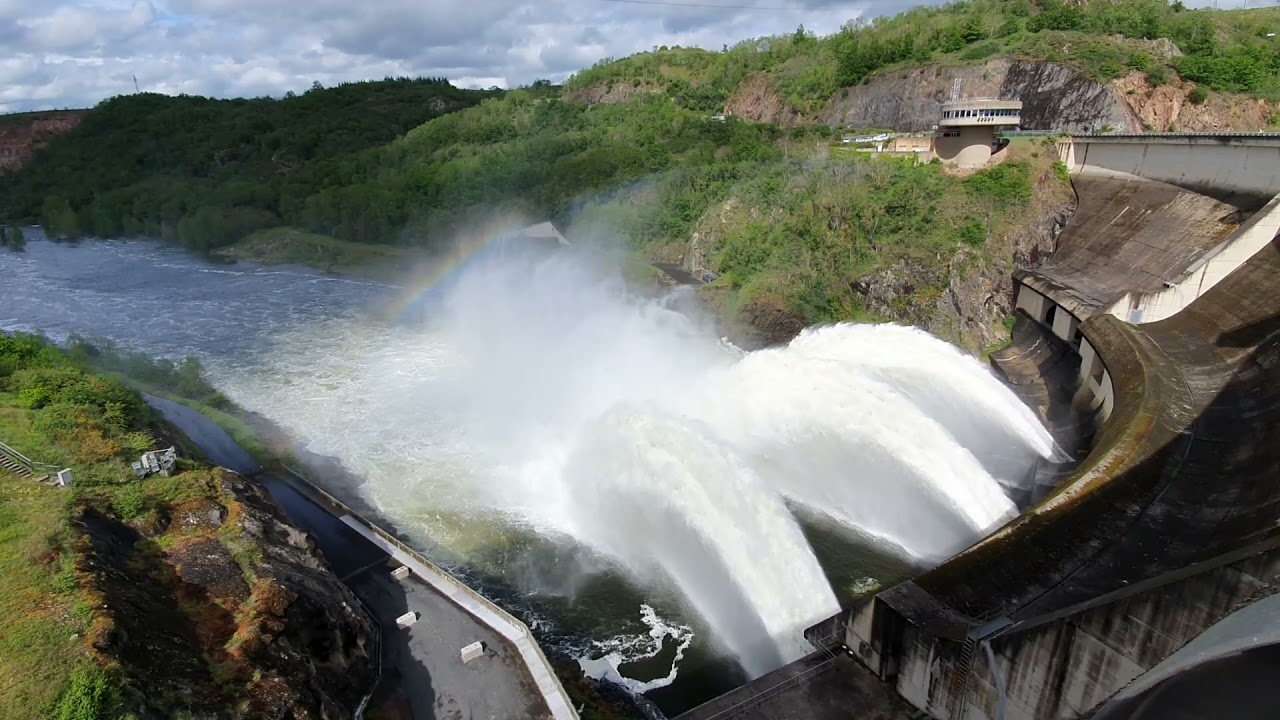 Loire en crue-Barrage de Villerest 11 Mai 2021