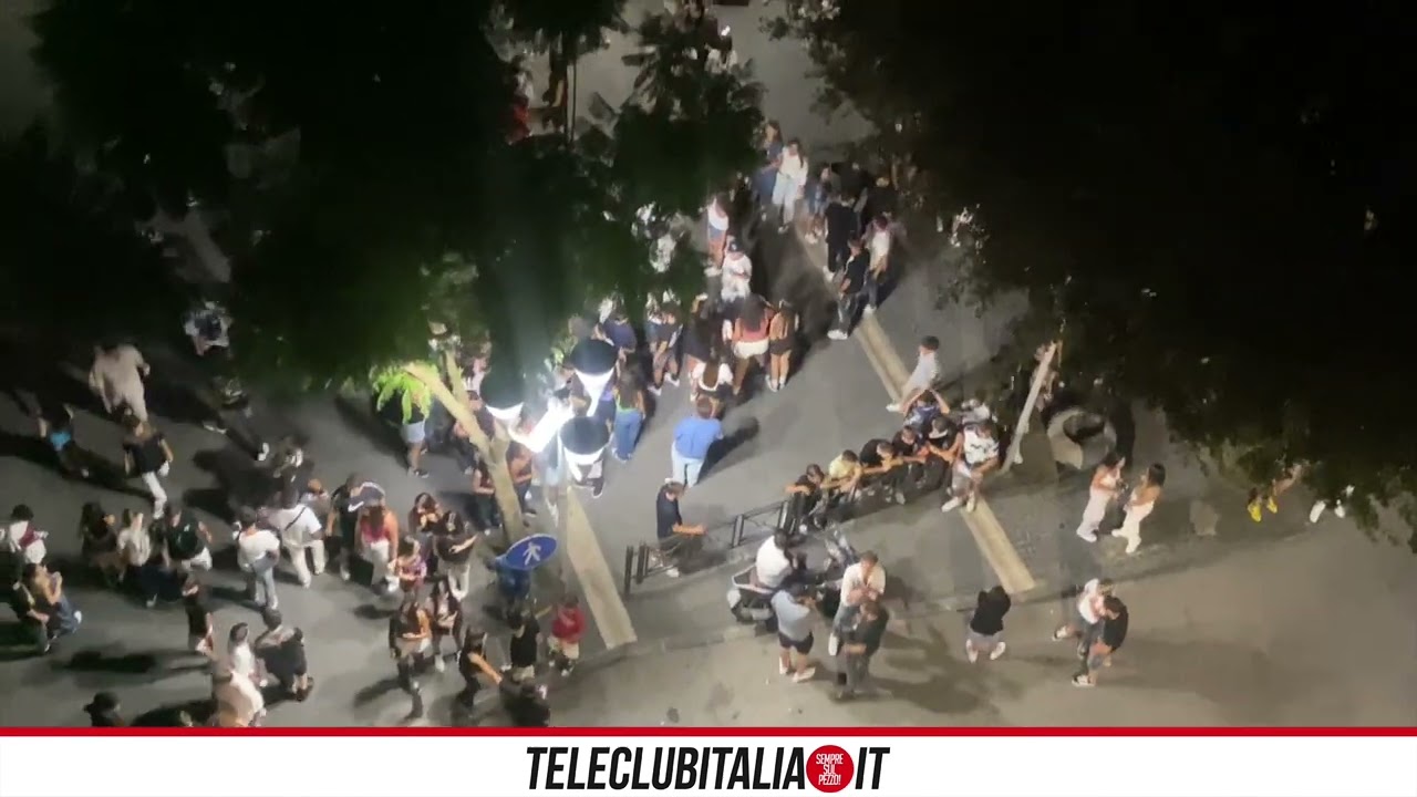 Ressa in Piazza Gramsci a Giugliano, interviene la Polizia