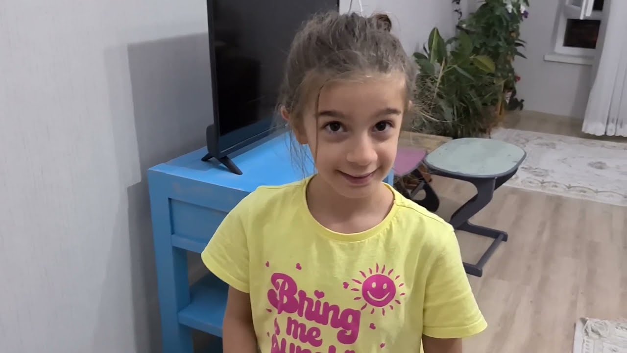 Ablamın Evinden Çiçek Turu ve Ahşap Sehpaların Estetik Dönüşümü