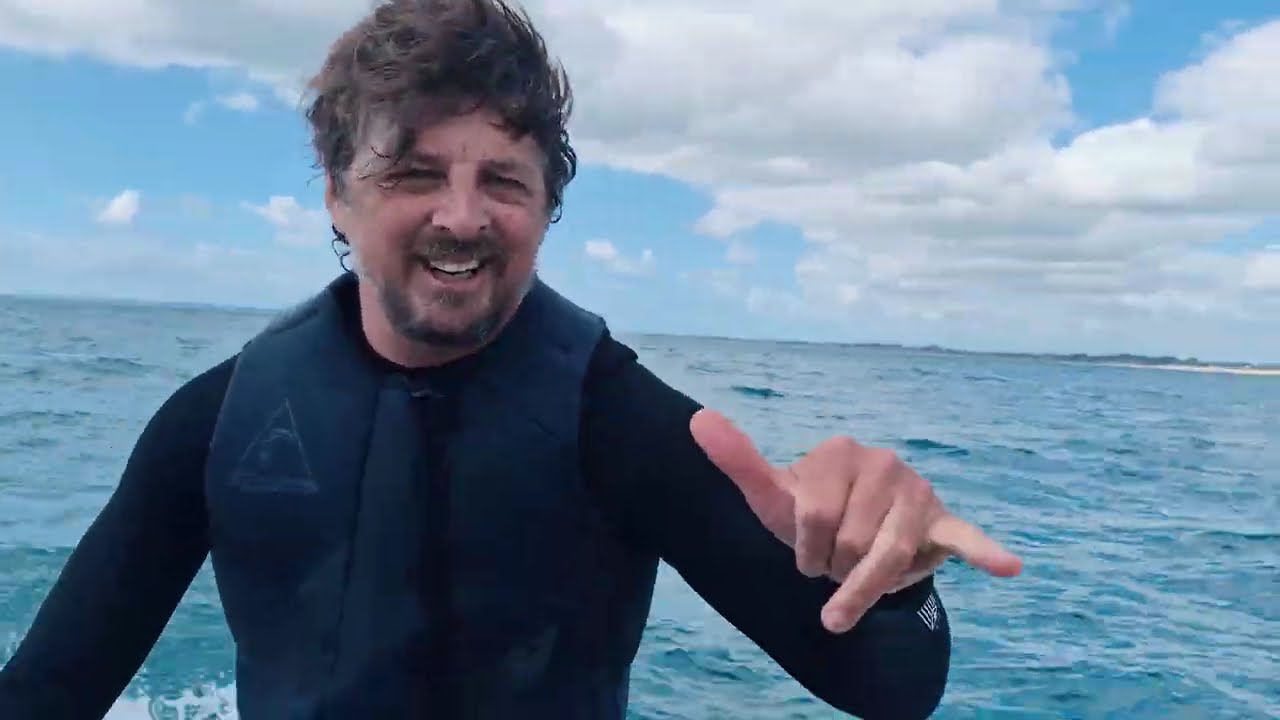 100 Days of Foiling - Day 49 Foiling Doubtless Bay, Ahipara & 90 Mile beaching