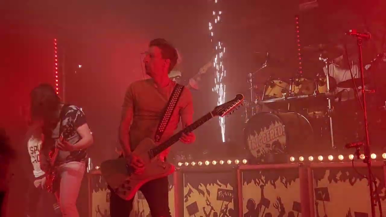 Massive Wagons -  'Sawdust'