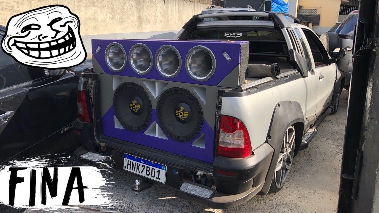 “Strada Tocando Fino! Sistema com 2 Falantes e 4 Cornetas!”