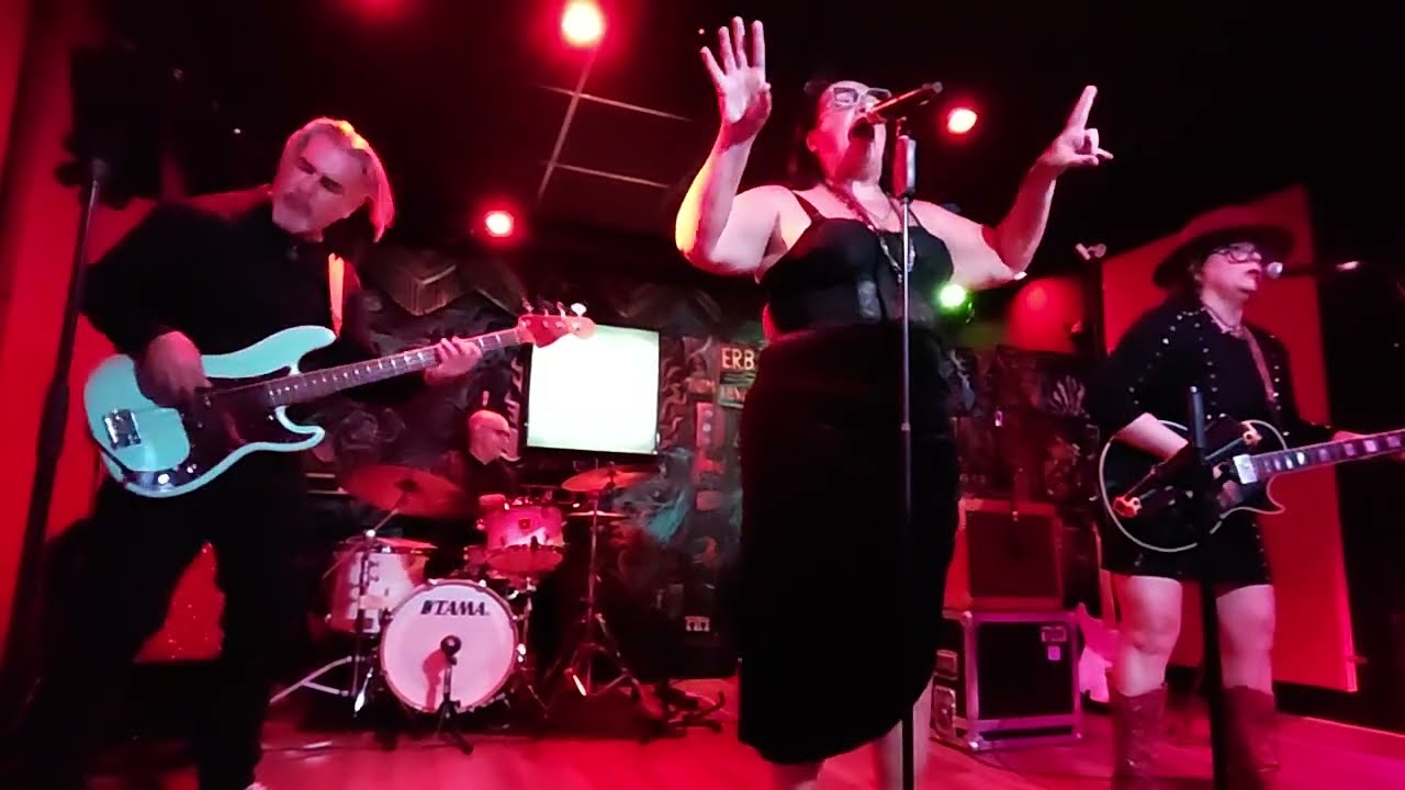 THE BLUES WOMAN YOU KNOW ( LIVE)  - W/ ANNE & THE BLUES DIGGERS