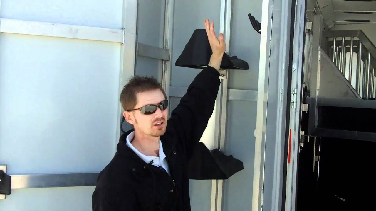 Benefits of the 4 Horse Trailer Slant load Safetack by Double D Trailers