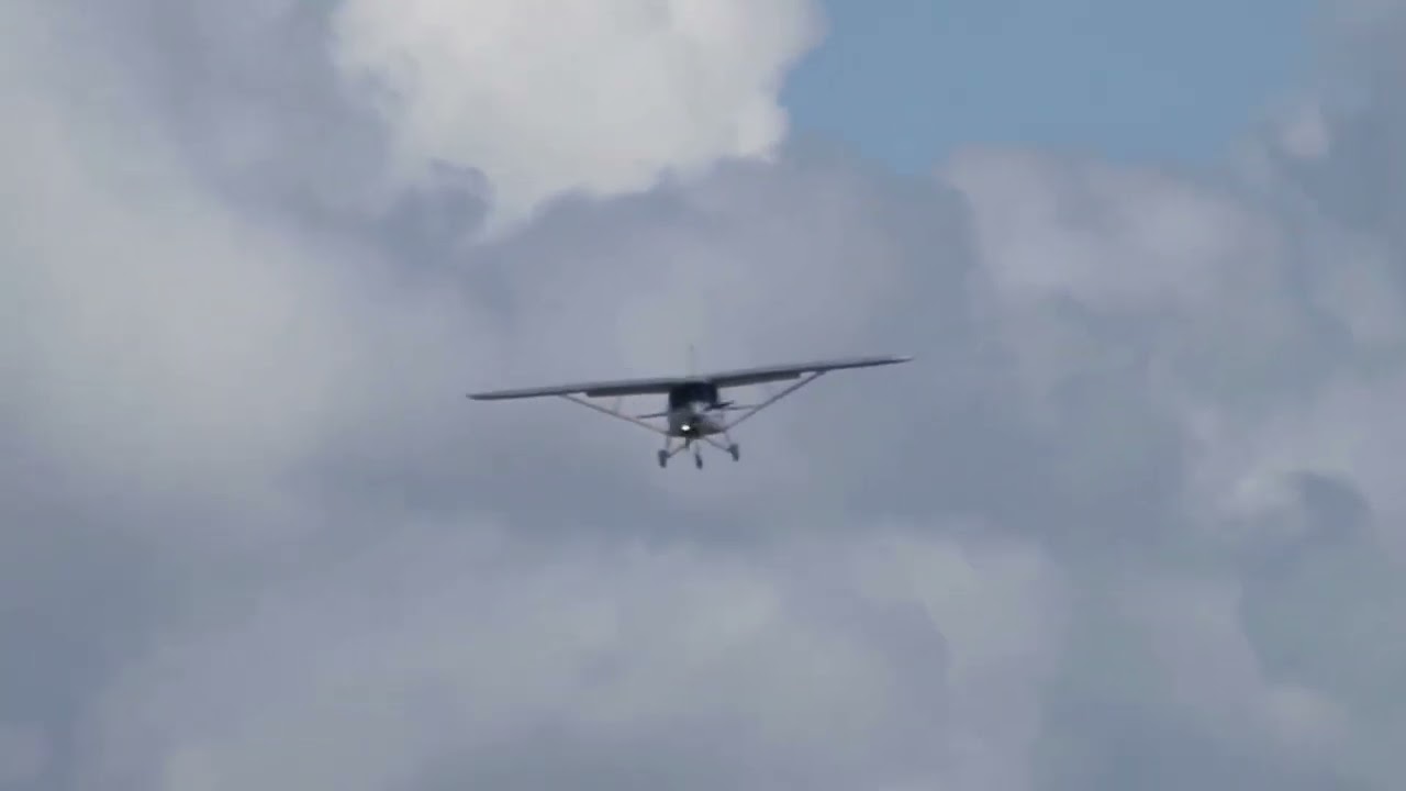 Zbor de initiere cu un avion ultrausor in Bucuresti