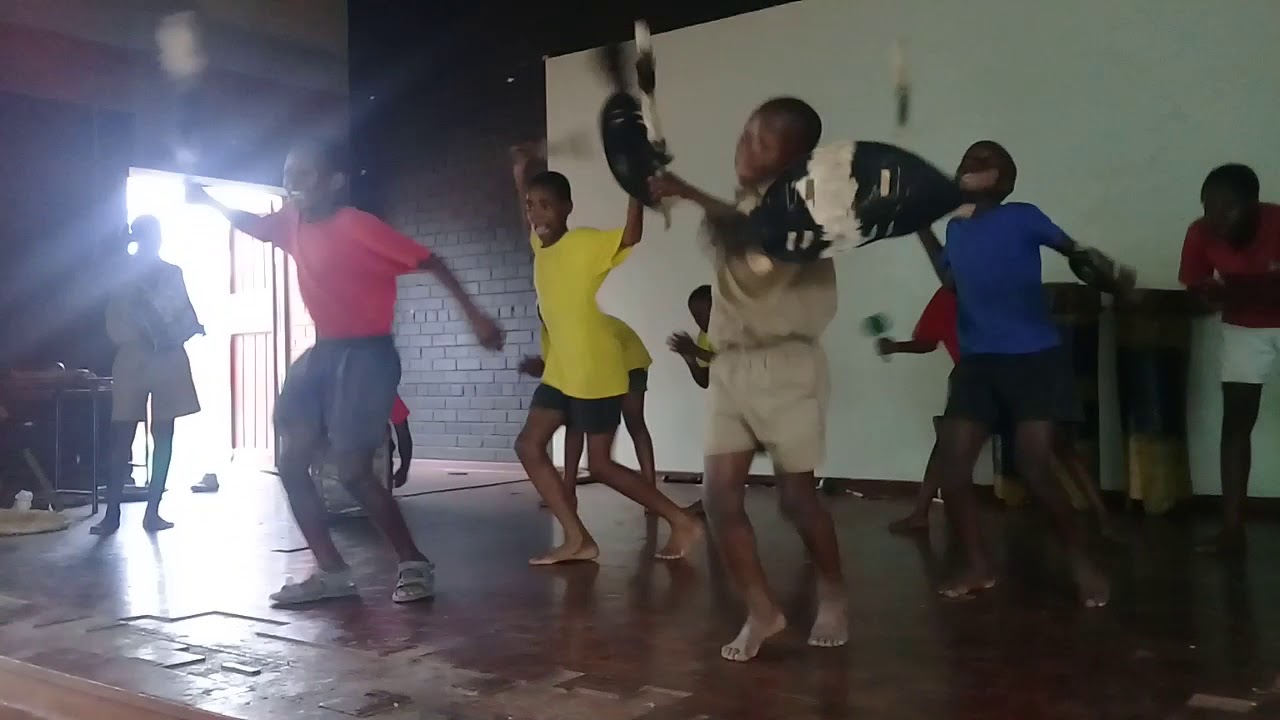 SIR JOHN KENNEDY PRIMARY SCHOOL TRADIONAL DANCE MUCHONGOYO 2018
