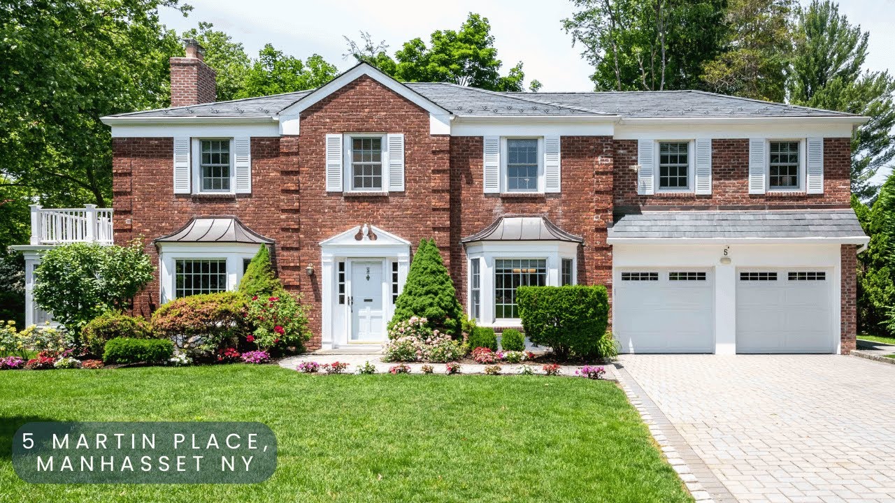Tour this stunning home. 5 Martin Place, Manhasset New York