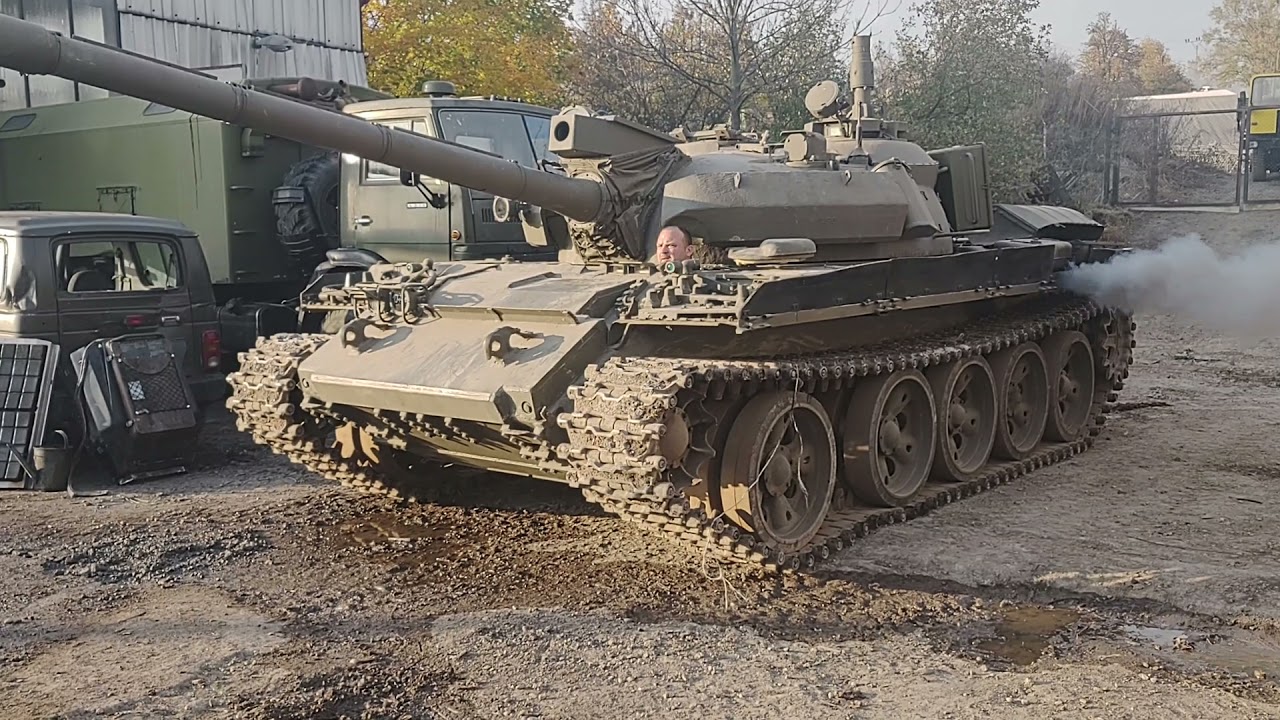 Loading a Czech T-55 AM2 tank