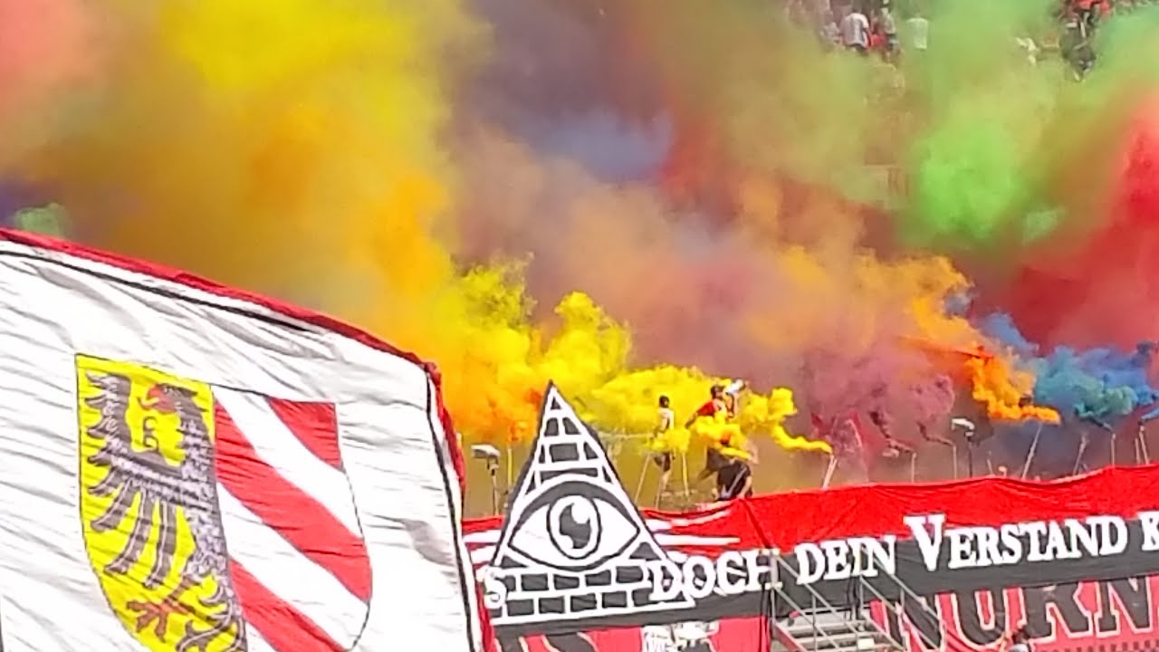 1. FC Nürnberg vs Fortuna Düsseldorf - Illuminaten Choreo 30.08.2015