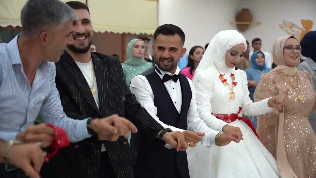 MUŞLU İHSAN HEREKEDE PART 2 CANLI PERFORMANS ( ÖZEN AİLESİ )