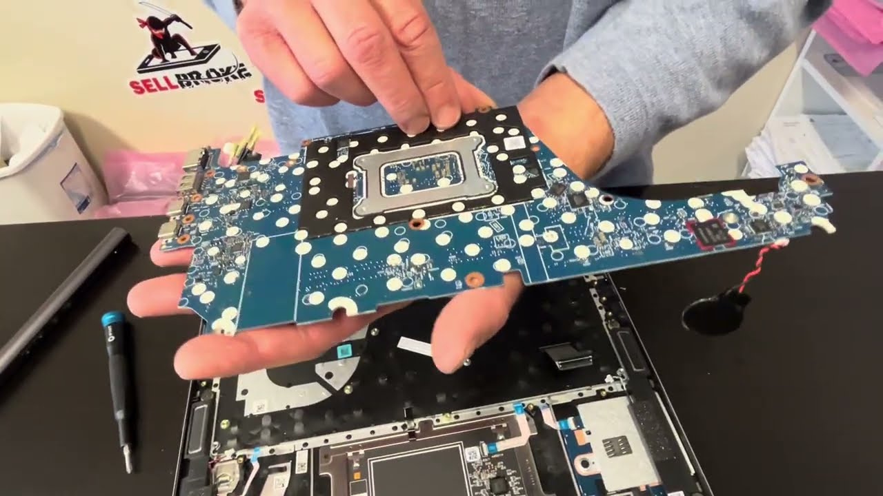HP Zbook Firefly G9 teardown How to replace or upgrade RAM storage and more DIY repair & diagnostics