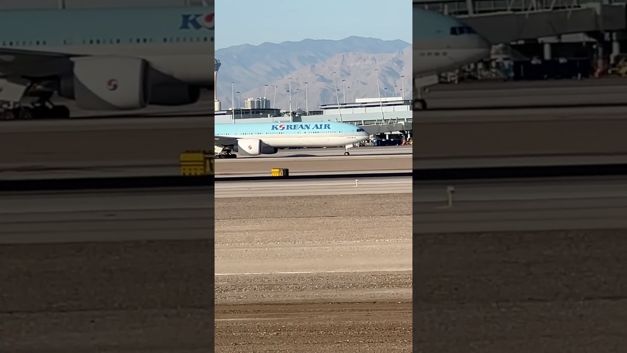 Korean Air 777-3B5ER taxiing at Las Vegas! (KLAS) #planespotting
