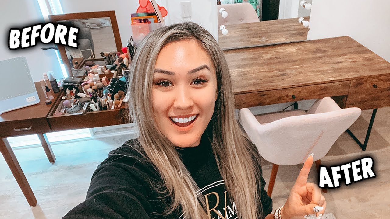 New Makeup Vanity + ASOS Haul | Vlogmas Day 11