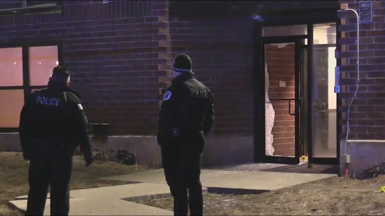 Man found fatally shot inside West Side apartment building
