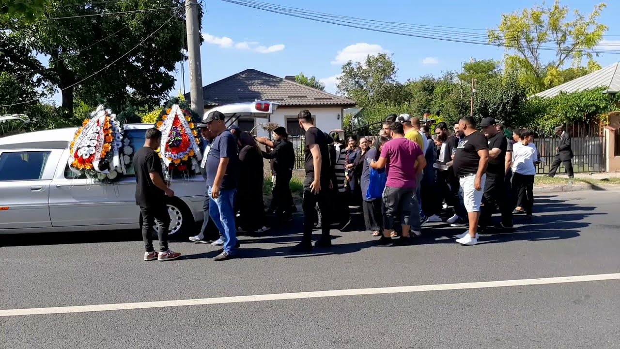 LA INMORMANTARE LA ELISABETA DIN TANDAREI   -   video 2