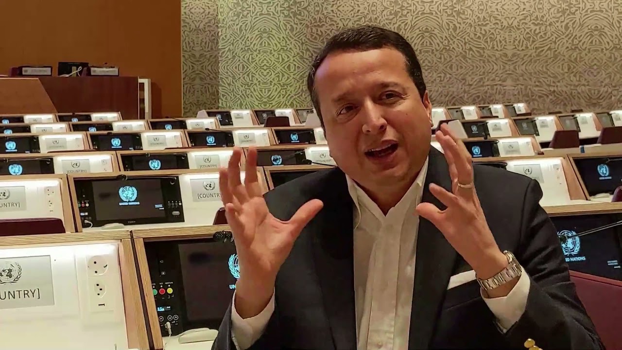 WHO IS WHO - Alex Mejia