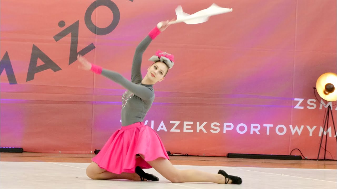 *Mażoretki Mykanów * - SOLO flag- Racibórz 2024 -