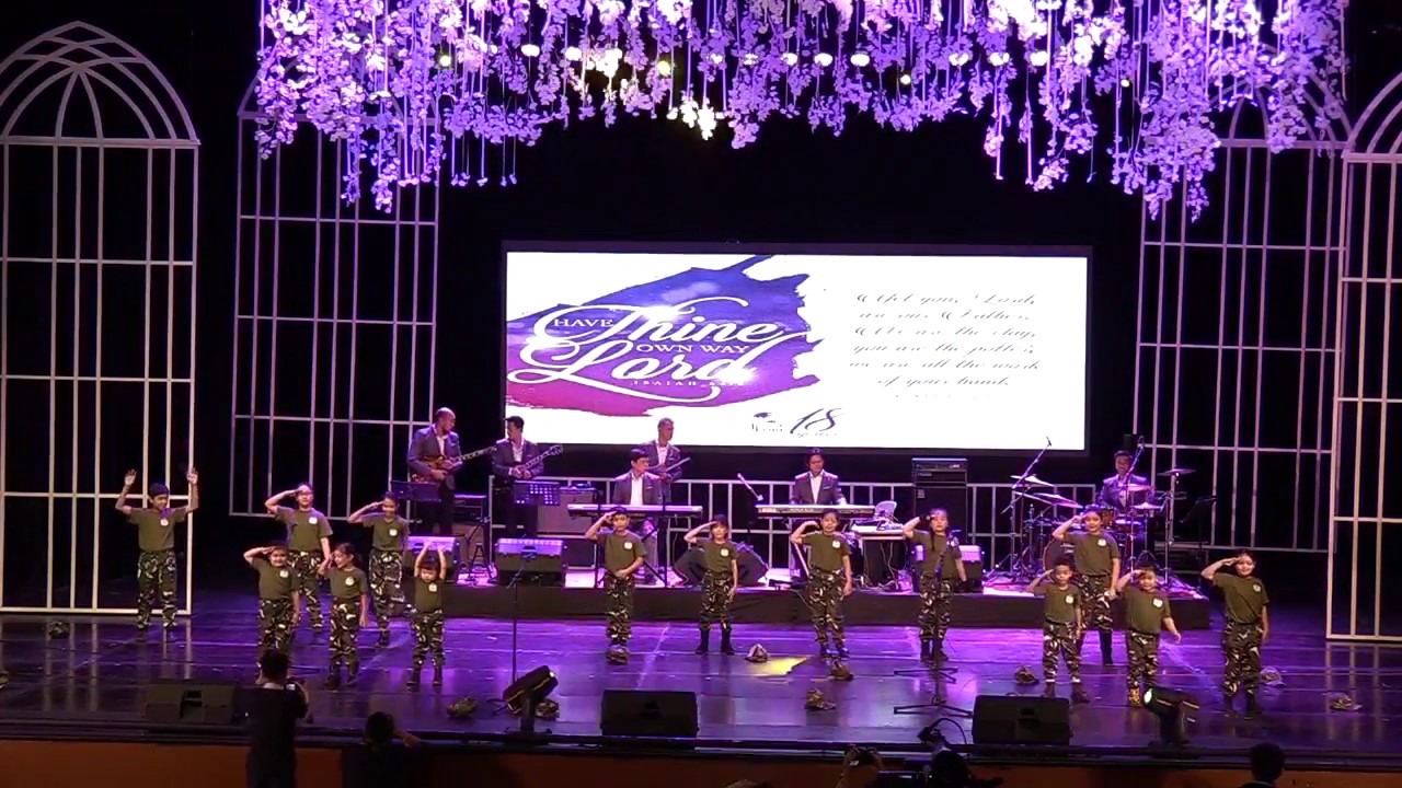 18TH ANNIV: STAND UP! - KIDS DANCE NUMBER