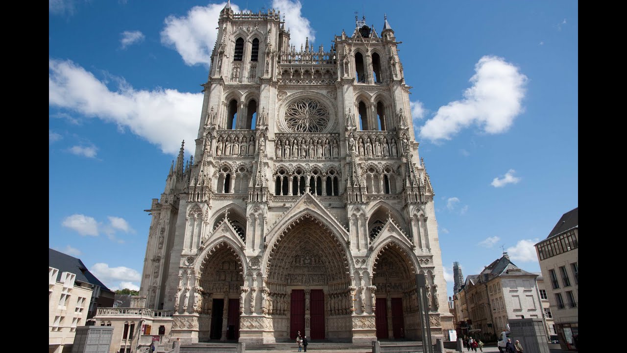 AMIENS A walking tour around the city / Un paseo por la ciudad