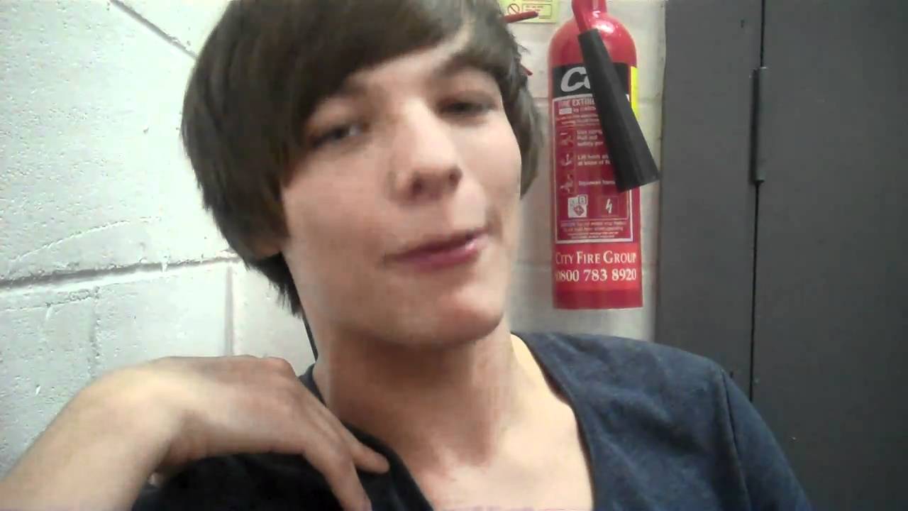 One Direction's Louis Tomlinson tells Sugarscape his love secrets!