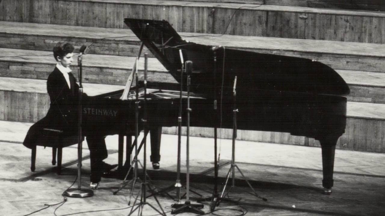 Janusz Olejniczak – Nocturne in C minor, Op. 48 No. 1 (1970)