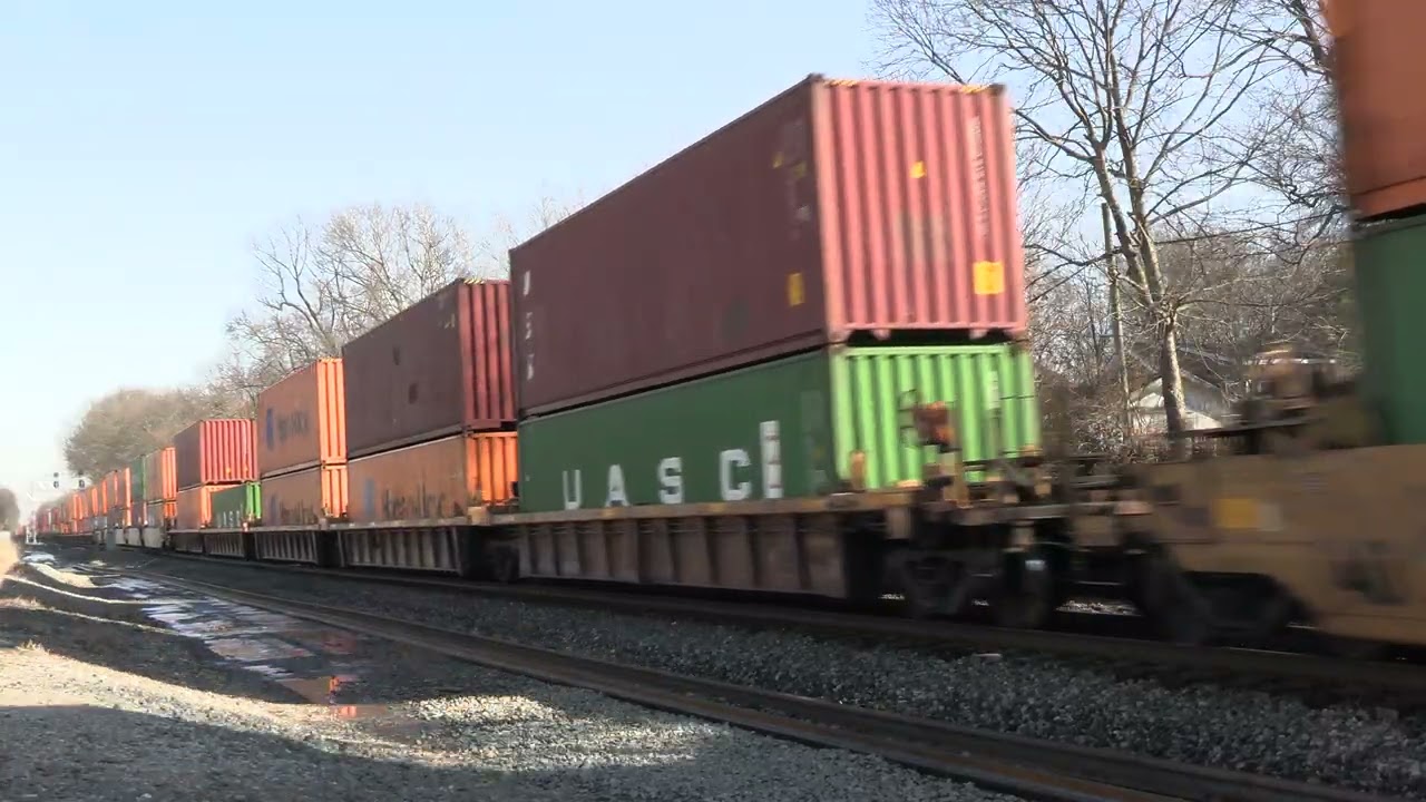 NORFOLK SOUTHERN GE AC44C6M Southbound Intermodal Container Train