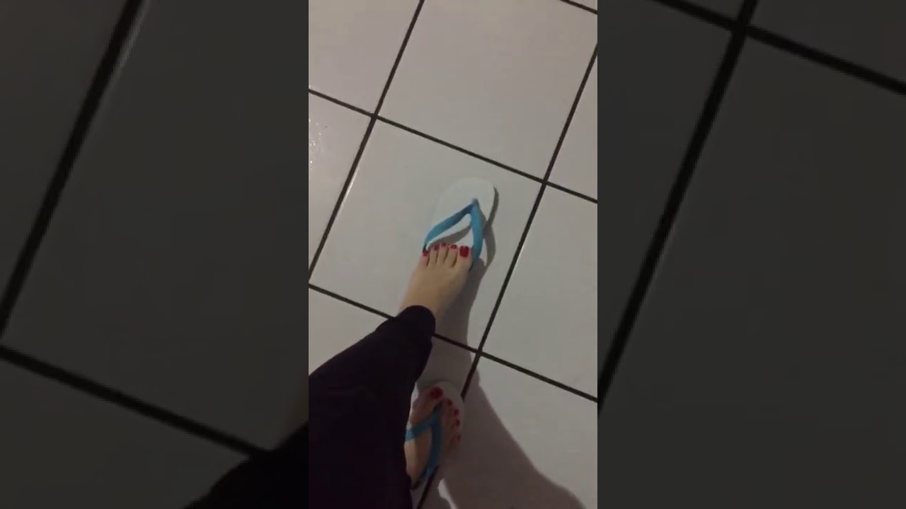 @tici_feet | I love havaianas! | Eu amo havaianas!