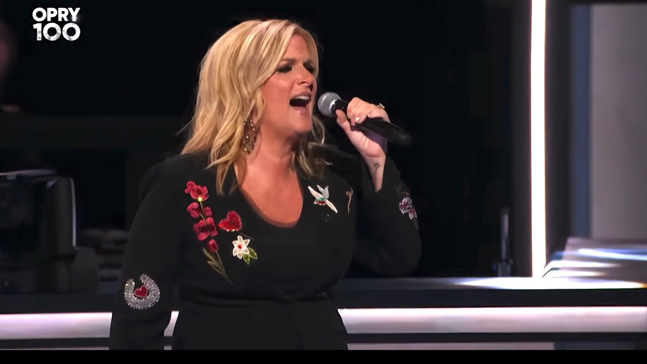 Trisha Yearwood “The Mirror” Live Opry