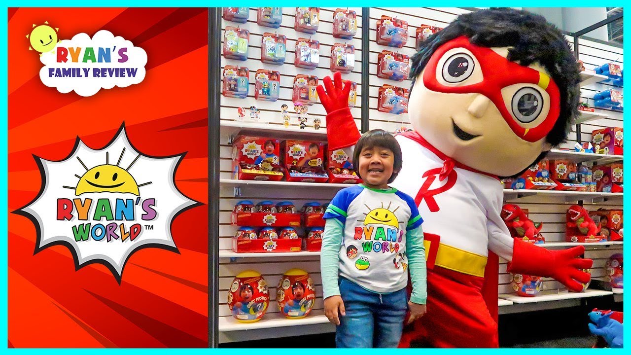 Ryan meet Giant Red Titan and See Ryan's World new toys!!!