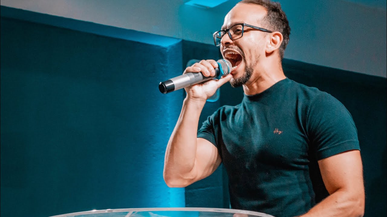 O fogo nunca dorme 🔥 #ofogonuncadorme #Deus #espiritosanto #presencadeDeus #mover #louvor #cover