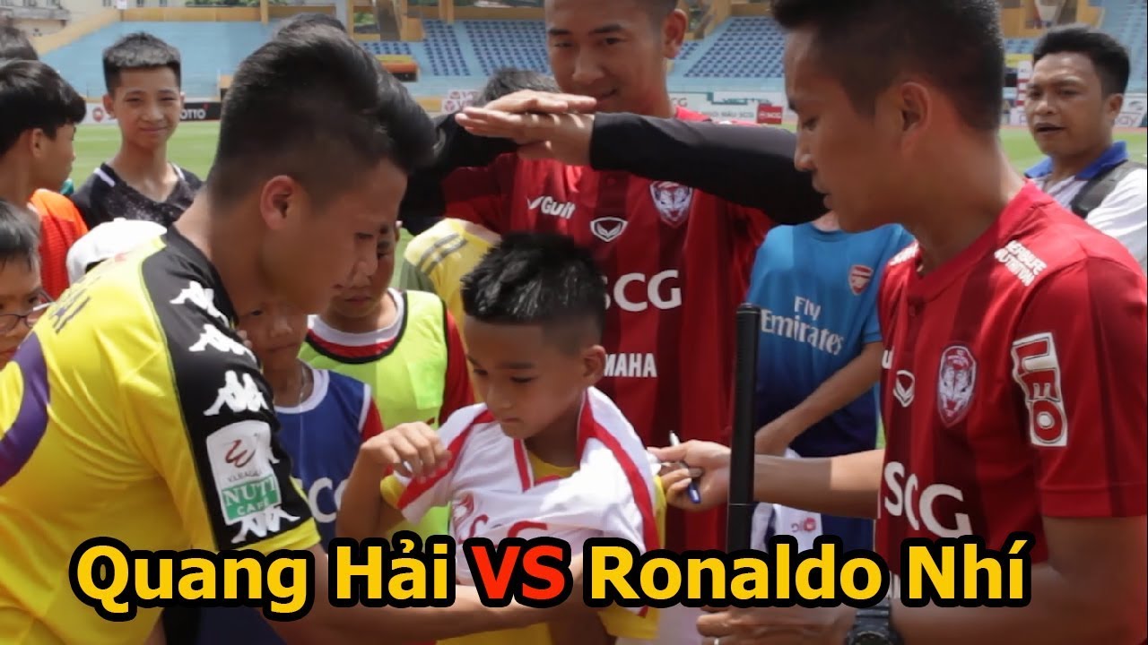 Thử Thách Bóng Đá Với Quang Hải U23 Việt Nam và Ronaldo Hà Nam PVF cực bất ngờ