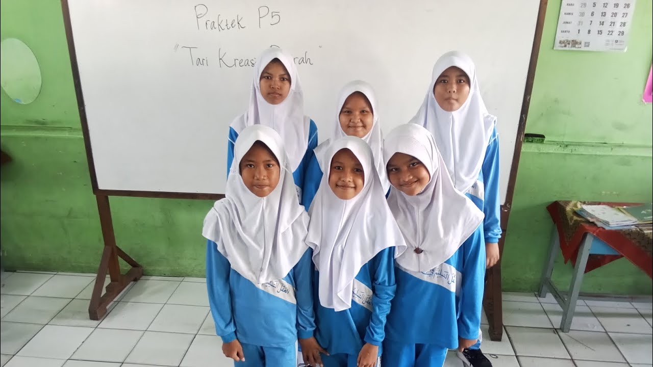 Kelompok 4 Tari Ding Ding Badindin 