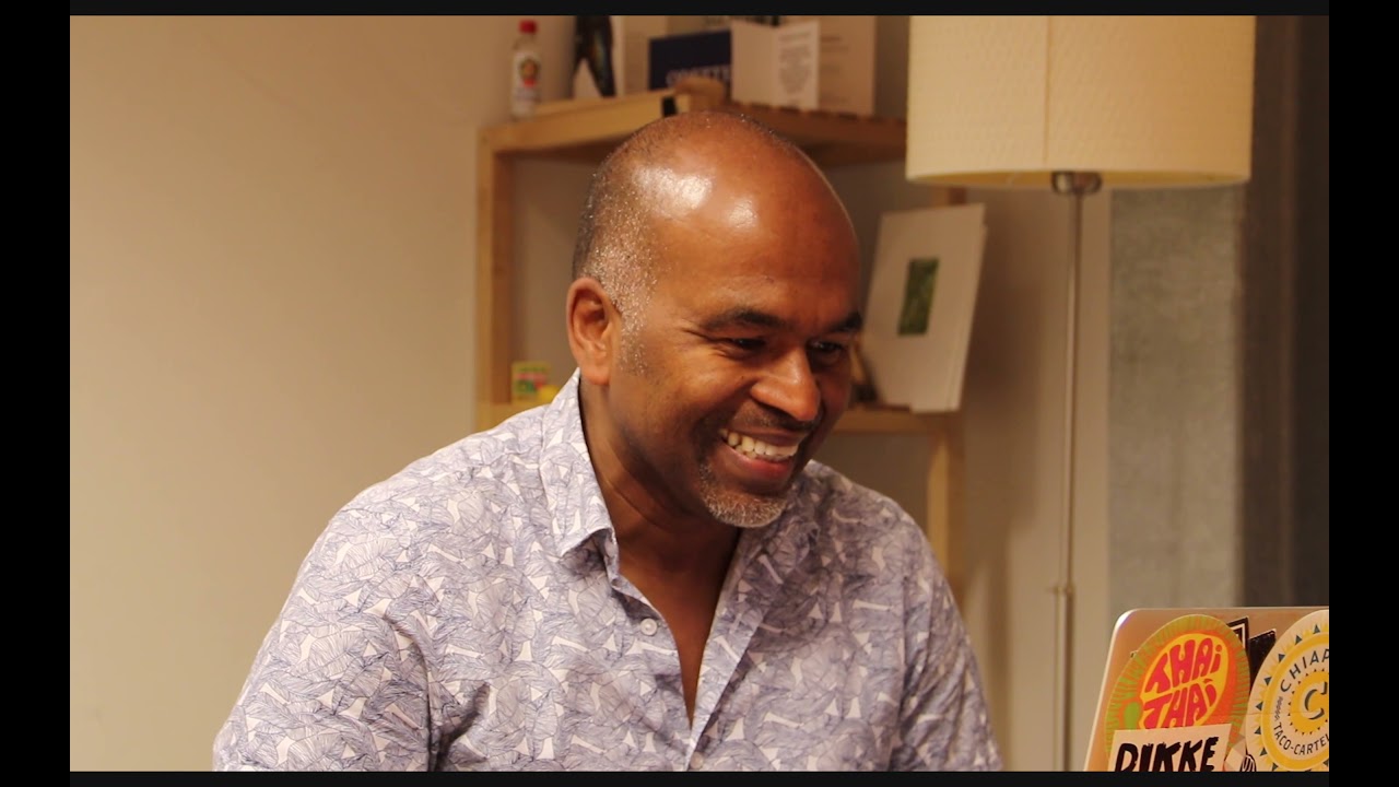 Iwan Brave spreekt Chris Polanen over zijn roman Centaur: 'aanwinst voor de Surinaamse literatuur'
